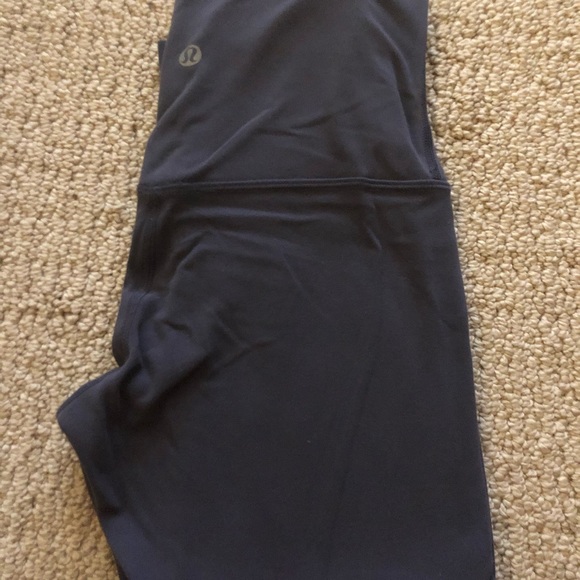 COPY - light purple/gray lululemon cropped leggin… - Picture 3 of 5